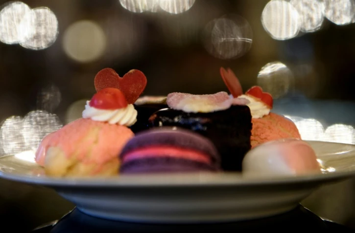Des pâtisseries préparées pour le "Galentine's Day" au St. Regis hotel de Washington, le 12 février 2019 