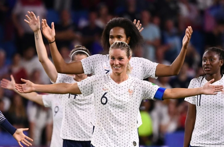 La milieu Amandine Henry exulte après son but lors du 8e de finale du Mondial face au Brésil, au Havre, le 23 juin 2019 
