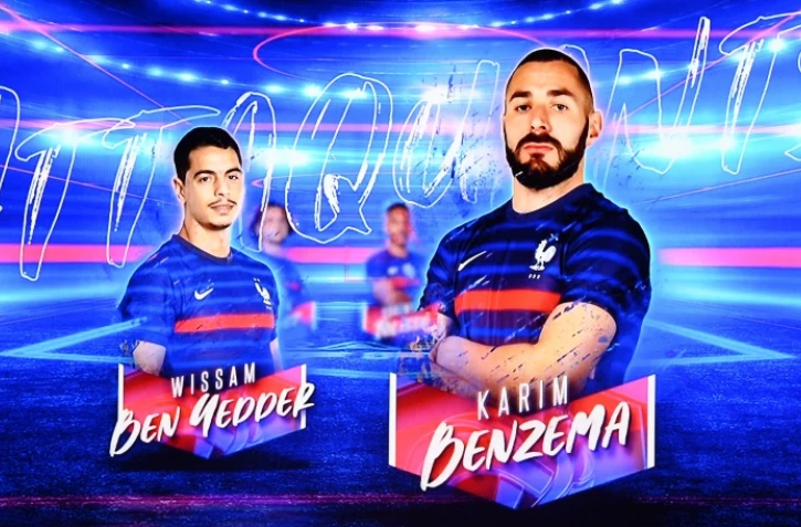 Le portrait de Karim Benzema (au premier plan) se dévoile lors de l'annonce des joueurs retenus pour l'Euro sur le plateau de TF1 à Boulogne Billancourt, le 18 mai 2021