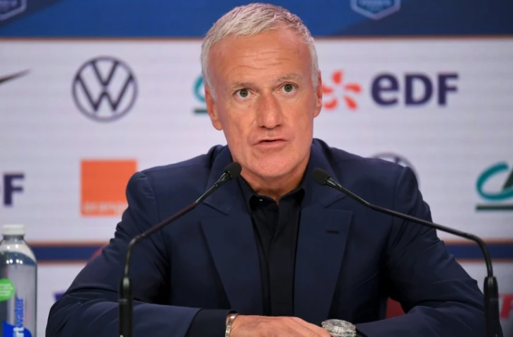 Didier Deschamps lors de la conférence de presse de présentation des joueurs français convoqués pour la Coupe du monde au Qatar 2022, dans les locaux de la fédération française de football à Paris le 26 août 2021. 