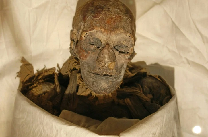 Photo prise le 27 juin 2007 de la momie de la reine Hatchepsout, qui régna sur l'Egypte entre 1479 et 1458 avant J.C, le plus long règne d'une femme pharaon, au musée du Caire