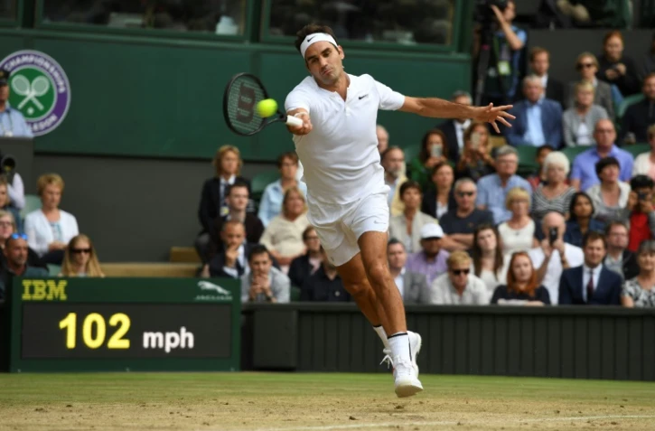 Le Suisse Roger Federer face au Tchèque Tomas Berdych en demi-finales à Wimbledon, le 14 juillet 2017