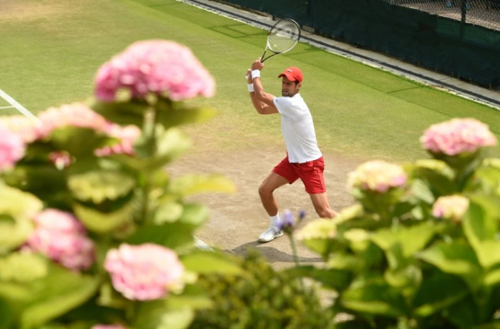 Le Serbe Novak Djokovic à l'entraînement à Wimbledon, le 12 juillet 2018
