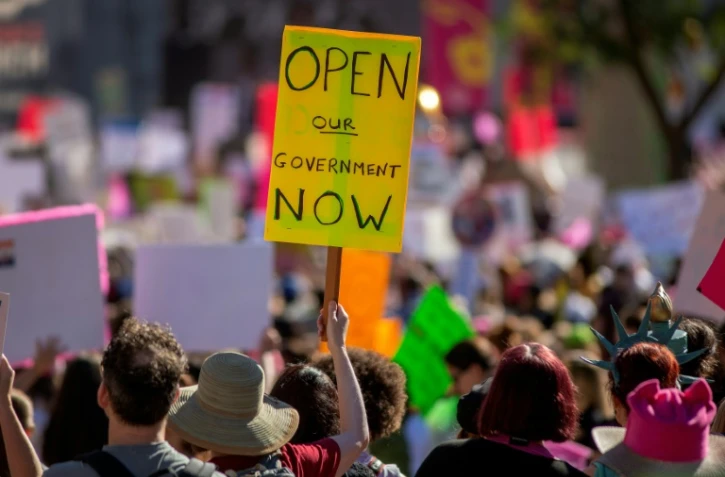 Une manifestante réclame la fin du "shutdown", le 19 janvier 2019 à Los Angeles