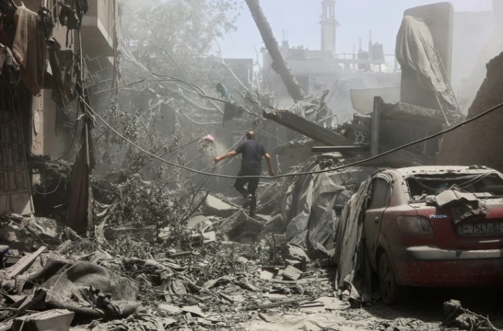 Après un bombardement israélien sur la ville de Gaza, le 31 mai 2025
