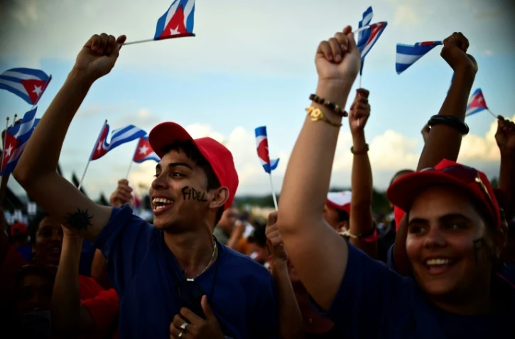 Des dizaines de milliers de Cubains ont rendu un ultime hommage à Fidel Castro, le 3 décembre 2016 à Santiago de Cuba