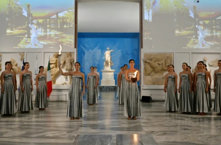 La flamme olympique des Jeux d'hiver 2026 à Milan-Cortina a été allumée lors d'une cérémonie au musée du site antique d'Olympie, en Grèce, le 26 novembre 2025