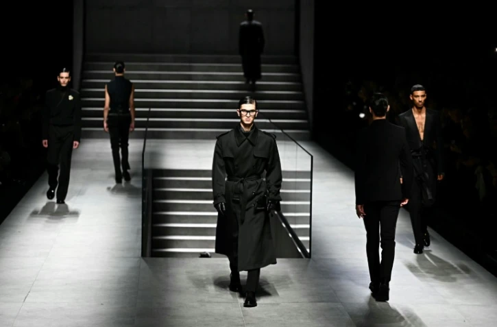 Des mannequins défilent pour Dolce & Gabbana dans le cadre de la Fashion week homme à Milan, le 13 janvier 2024