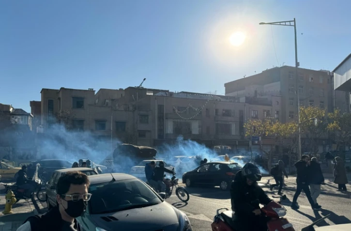 Des manifestants dans la rue à Téhéran en Iran, le 29 décembre 2025