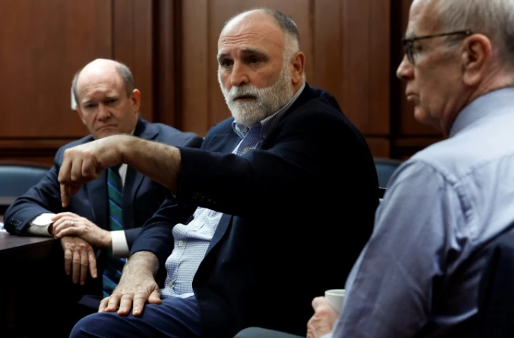 Le cuisinier espagnol José Andres (centre), le 14 mars 2024 au Capitole, à Washington
