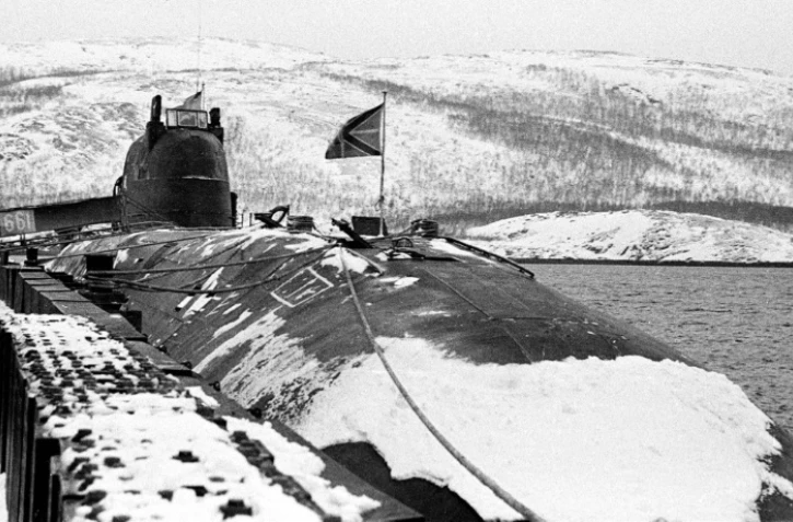 Le sous-marin Koursk, fierté de la force russe de disuassion nucléaire lancé en 1994, sombre le 12 août 2000, lors de manoeuvres dans la mer de Barents, au nord-ouest de la Russie.