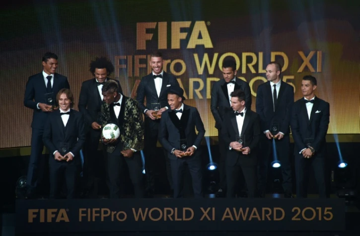 Le 11 Fifa/Fifpro 2015 (manque Neuer, en stage au Qatar avec le Bayern), le 11 janvier 2016 Ă Zurich