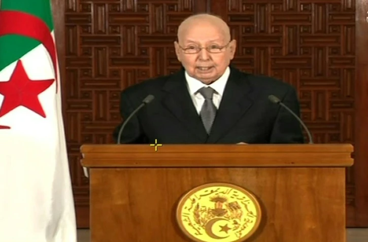 Capture d'écran du président algérien Abdelkader Bensalah s'exprimant dans un discours à la nation le 3 juillet 2019