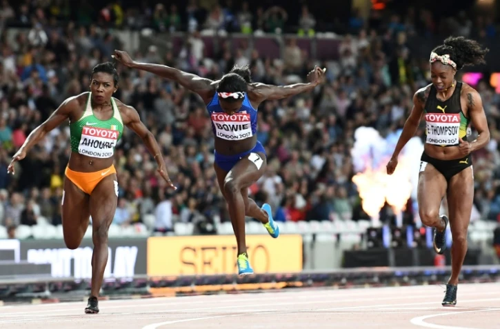  L'Américaine Tori Bowie (c) sacrée championne du monde du 100 à Londres, le 6 août 2017