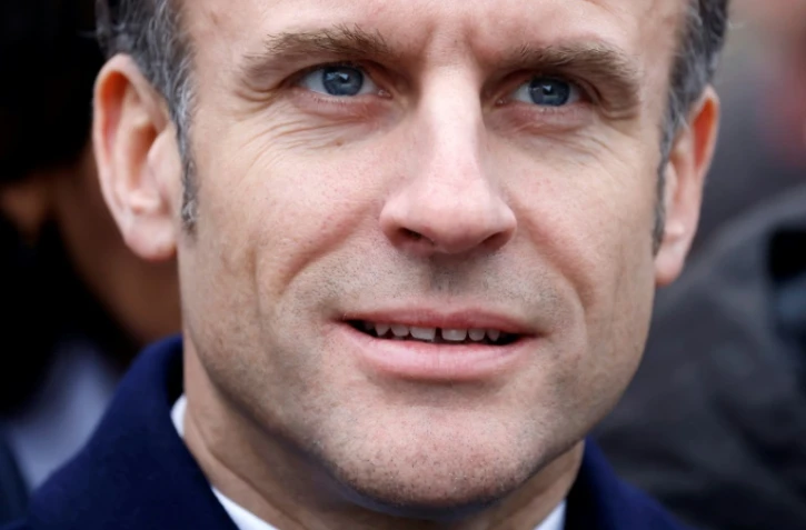 Le président français Emmanuel Macron assiste à la cérémonie d'inauguration du village olympique de Paris 2024 à Saint-Denis, au nord de Paris, le 29 février 2024