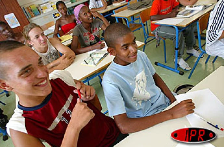 Vendredi 8 octobre 2004 -
Les propositions pour le nouveau calendrier scolaire ont été rendues publiques par le rectorat