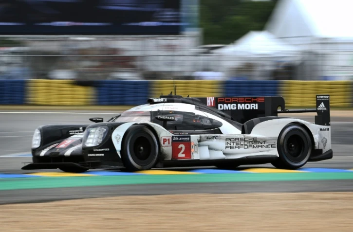 La Porsche 919 Hybrid N.2 (Romain Dumas, Marc Lieb et Neel Jani) lors des 24 Heures du Mans, le 19 juin 2016 