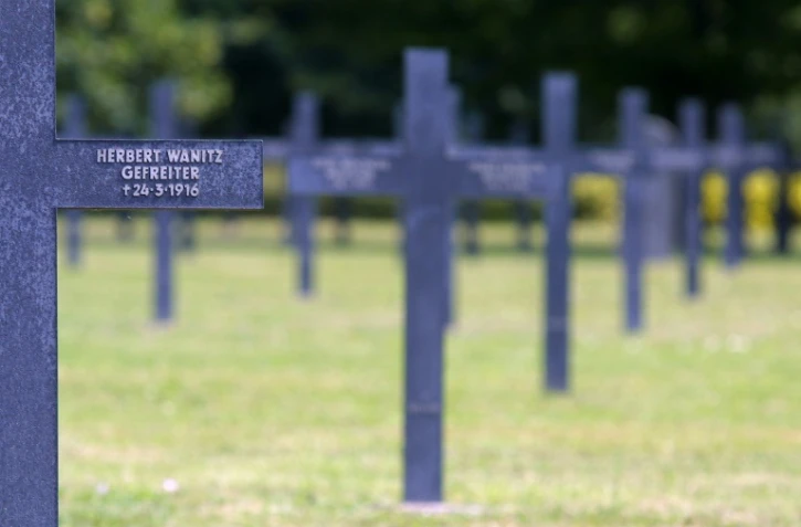 Vue en date le 23 juillet 2004 du cimetière allemand de Consenvoy