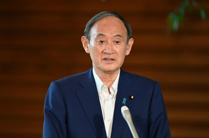 Le Premier ministre japonais Yoshihide Suga s'adresse à la presse, à Tokyo le 3 septembre 2021