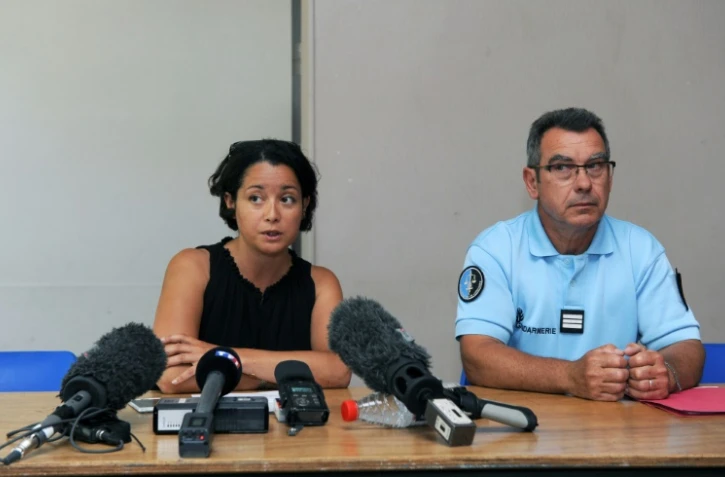 Soraya Ahras (g), substitut du procureur de La Rochelle, le 6 août 2016 à Saint-Trojan-les-Bains