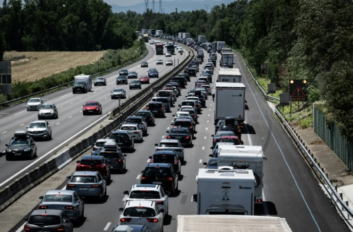 Les difficultés de circulation commenceront le vendredi en matinée, dans le sens des départs en Ile-de-France et perdureront jusque dans la nuit