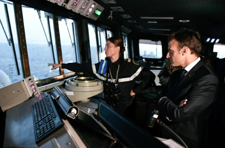 Le président Emmanuel Macron à bord du porte-avions Charles de Gaulle, au large de Toulon, le 14 novembre 2018.