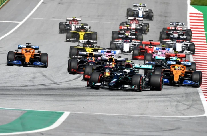 Les pilotes s'élancent pour le premier GP de la saison de F1 sur le Red Bull Ring de Spielberg, le 5 juillet 2020