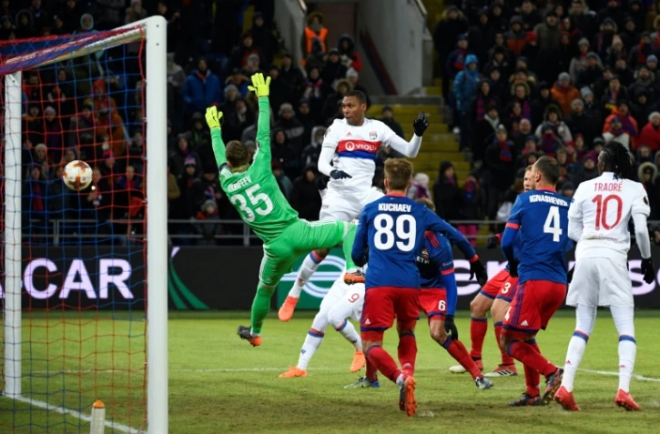 Le défenseur de Lyon Marcelo marque de la tête face au CSKA , le 8 mars 2018 à Moscou