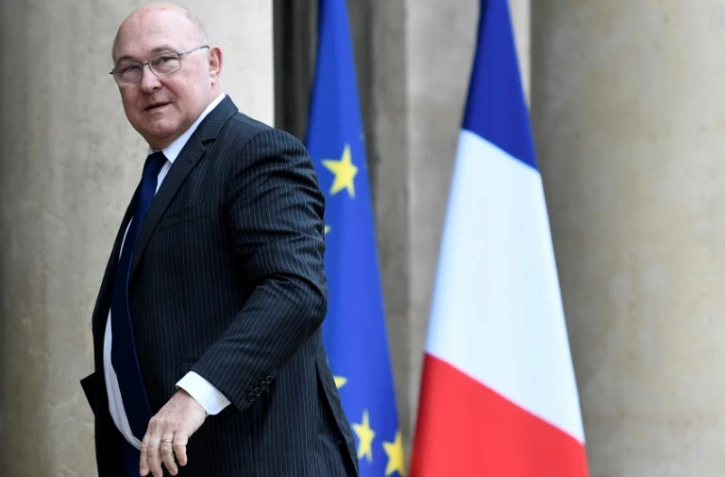Le ministre de l'Economie et des Finances Michel Sapin arrive au Palais de l'Elysées à Paris, le 8 mars 2017 