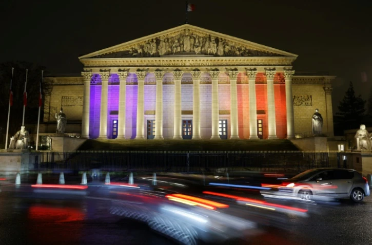 Si Reconquête et Les Républicains continuent de se déchirer sur leur stratégie vis-à-vis du Rassemblement national en vue des législatives, la gauche semble s'allier largement derrière son nouveau "Front populaire"