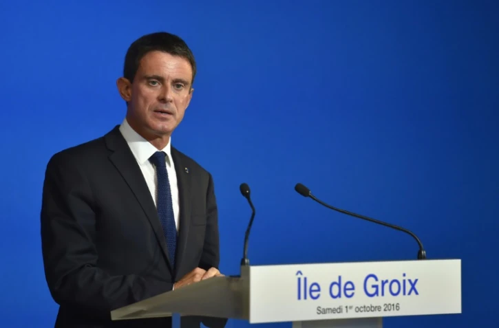 Manuel Valls lors d'un discours au cours d'une visite sur l'ĂŻle de Groix, le 1er octobre 2016