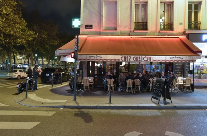 Terrasse d'un bistro du 11e arrondissement de Paris, le 16 novembre 2015