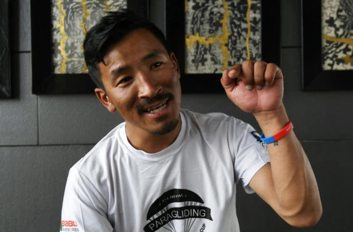 Le guide népalais Gelje Sherpa lors d'une interview avec l'AFP, le 2 juin 2023 à Katmandou, au Népal