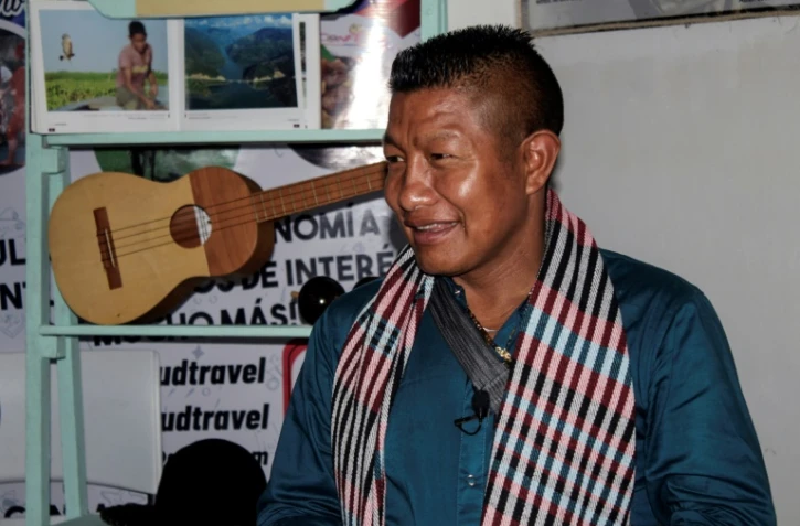 Fidencio Valencia, le grand-père des quatre enfants disparus dans la forêt amazonienne, s'adresse à la presse, le 19 mai 2023 à Villavicencio, en Colombie