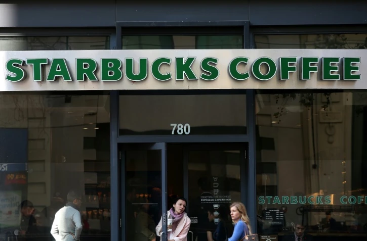L'enseigne d'un café Starbucks  le 22 janvier 2015 à San Francisco