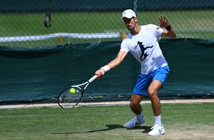 Novak Djokovic à l'entraînement sur les installations de Wimbledon, le 26 juin 2022  