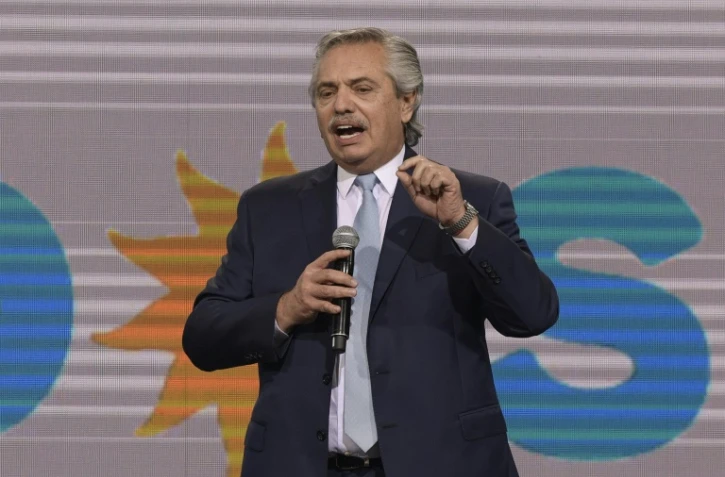 Argentine : le gouvernement Fernandez perd le Parlement, tend la main à l'opposition