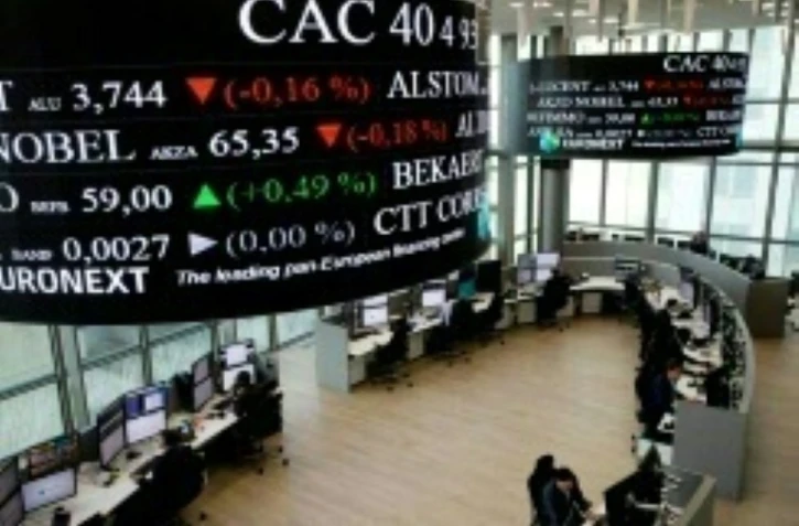 La mesure, qui devrait profiter aux employeurs des traders, avait été annoncée en juillet par Edouard Philippe parmi d'autres dispositions pour renforcer l'attractivité de Paris