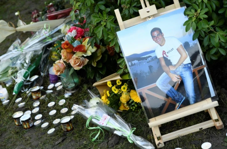 Hommage à Ilan Halimi le 13 février 2019 à Sainte-Geneviève-des-Bois, en Essonne, deux jours après que deux arbres plantés en son honneur y ont été vandalisés