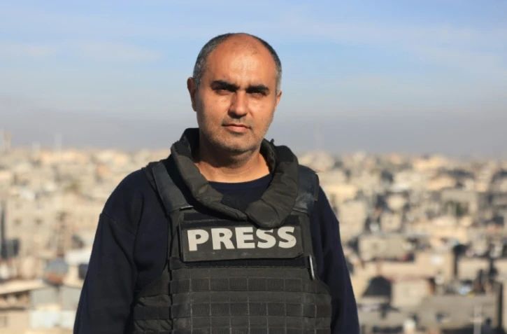 Youssef Hassouna, journaliste vidéo de l'AFP, photographié ici en janvier 2024, explique que sa principale difficulté est d'accéder à la nourriture pour lui et sa famille