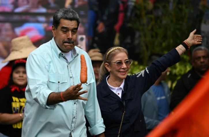 Le président vénézuélien Nicolas Maduro et son épouse Cilia Flores, le 10 décembre 2025 à Caracas