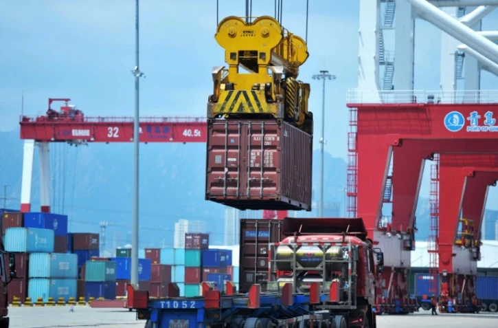 La Chine a commencé à imposer des droits de douane de rétorsion après le lancement par les Etats-Unis d'une guerre commerciale 