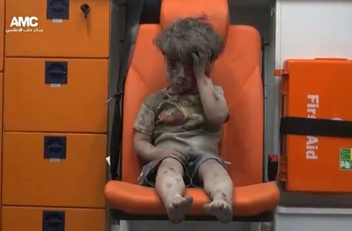 Depuis mercredi soir, la photo du petit Omrane s'est répandu sur l'ensemble des réseaux sociaux