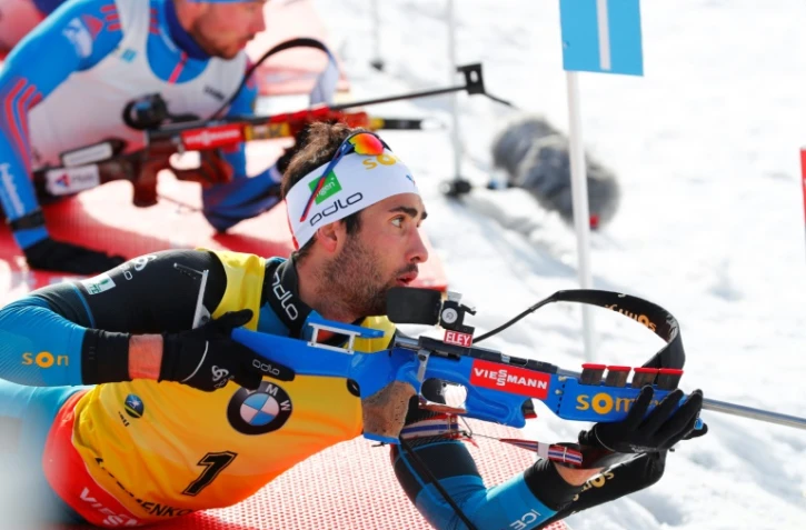 e jury de la Fédération internationale de biathlon a confirmé dimanche la 14e victoire de la saison de Martin Fourcade sur la mass start d'Oslo, un record,