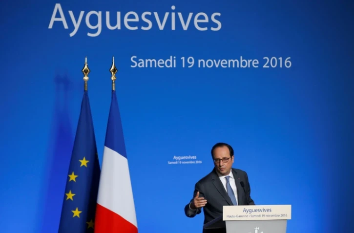 Francois Hollande Ă Ayguesvives, dans le sud de la France, le 19 novembre 2016