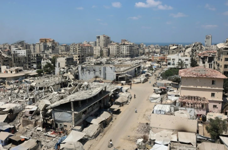 Vue générale de bâtiments détruit à Gaza, le 18 août 2025