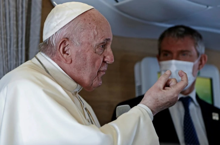 Le pape François lors d'une conférence de presse à bord de l'avion le ramenant à Rome, le 8 mars 2021 
