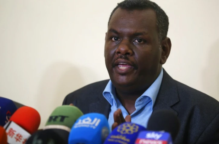 Un des leaders du mouvement de contestation, Madani Abbas, lors d'une conférence de presse à Khartoum, le 3 juillet 2019