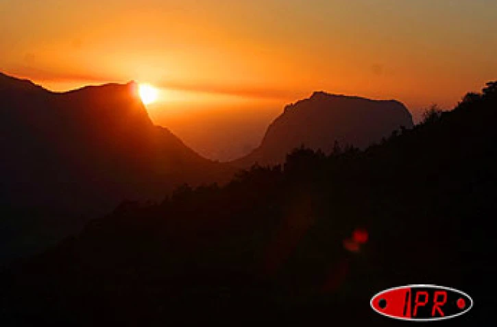 Haut-lieu du tourisme dans le Sud Ouest de Maurice Chamarel, la fameuse Terre des sept couleurs, a su garder son authenticité