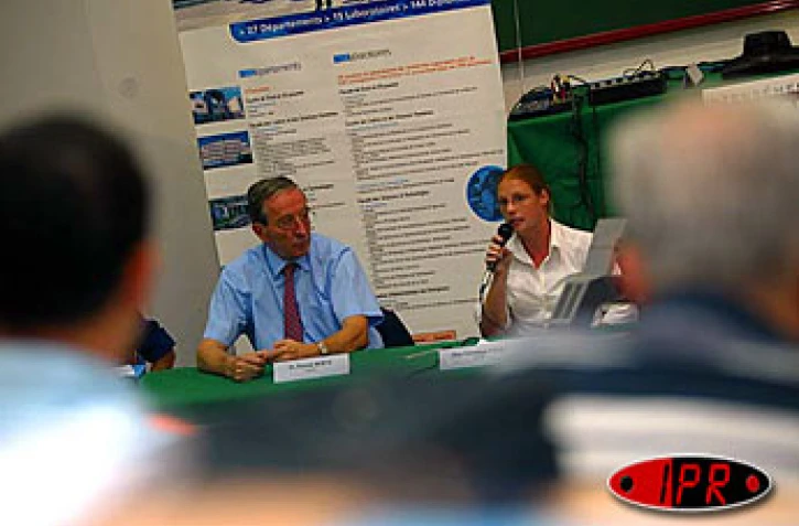 Jeudi 17 juin 2004 - 

Lors du séminaire Recherche, Innovation et Développement